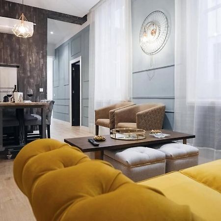 Apartamentos Plaza De Pedro Zerolo III Madrid Bagian luar foto