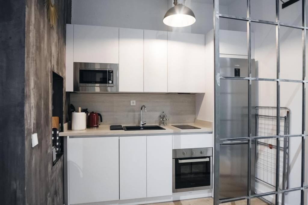 Apartamentos Plaza De Pedro Zerolo III Madrid Bagian luar foto